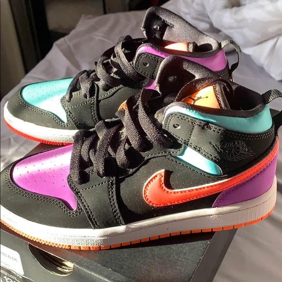 Air Jordan 1 mid new in box. SOLD OUT - Picture 5 of 7